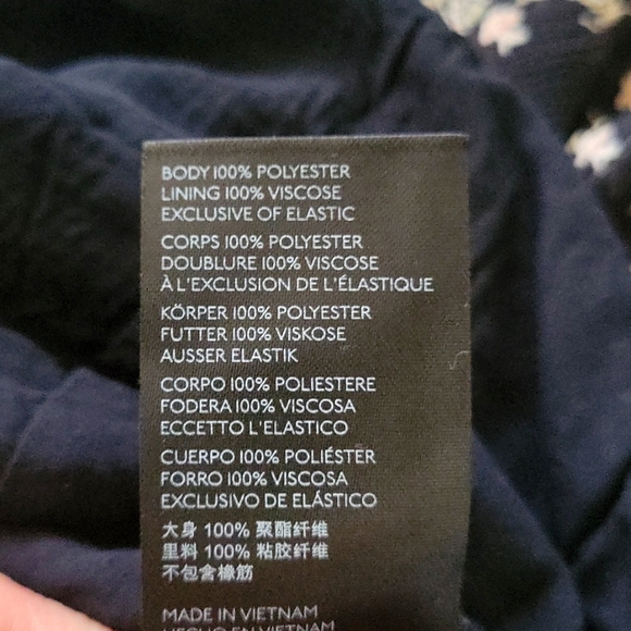 ⚠️Free People NWT⚠️ Final Rose Top, Black Combo Floral, Size XS - Picture 10 of 11